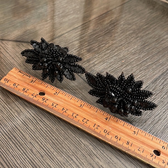 Vintage 1980’s Black Beaded and Sequin Floral Earrings - Picture 13 of 13
